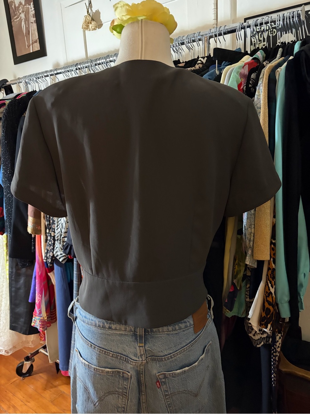 VTG Jones New York Charcoal Minimalist Short Sleeve Blouse Gray 12 - Picture 4 of 5